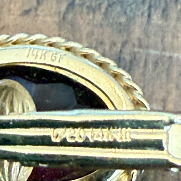 Vintage Carla 1/20 14K Gold-Filled Clip-On Earrings Purple Glass Stone - Picture 7 of 7